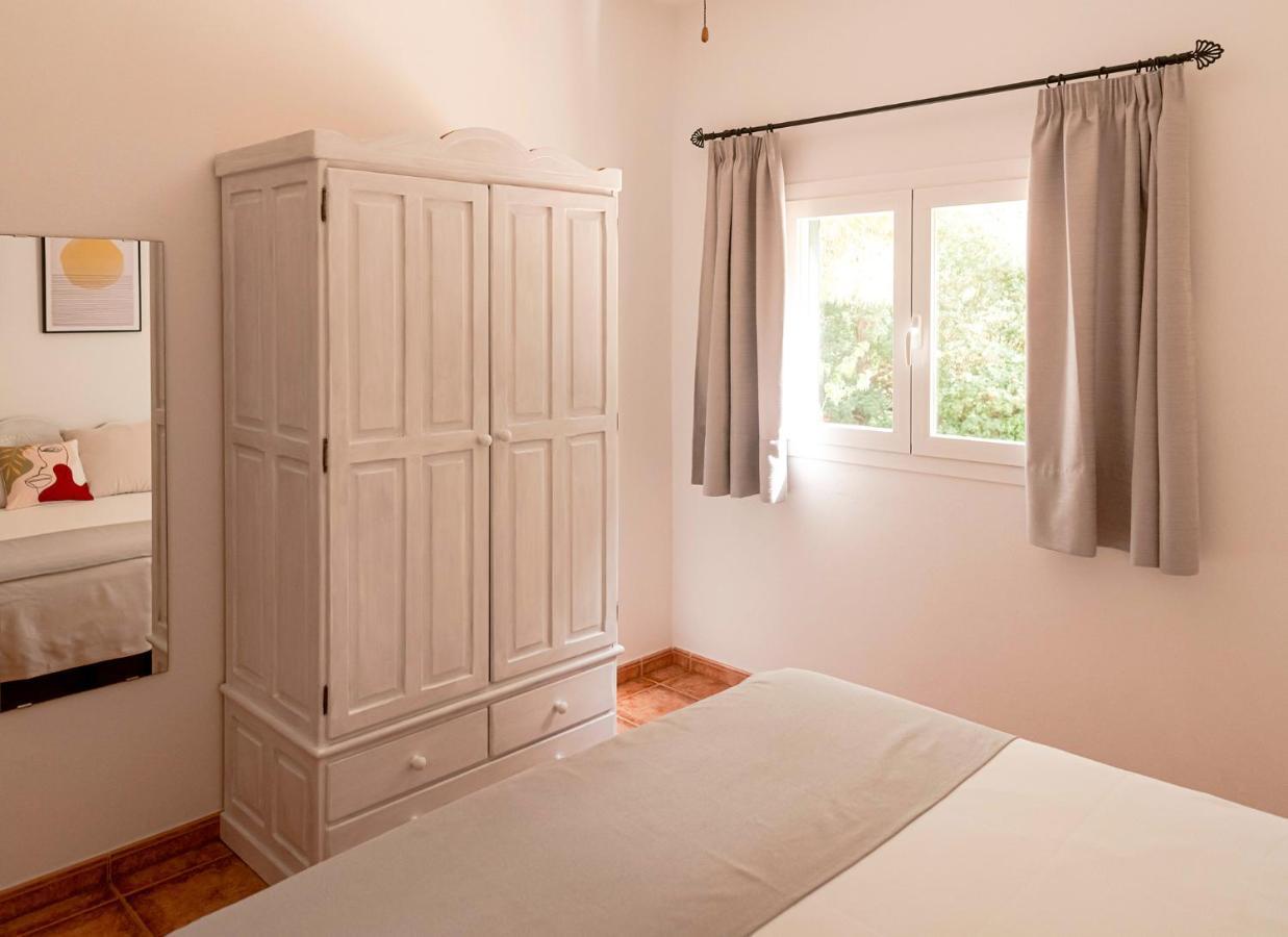 Apartamentos El Pino - Formentera Break Es Calo  Eksteriør billede
