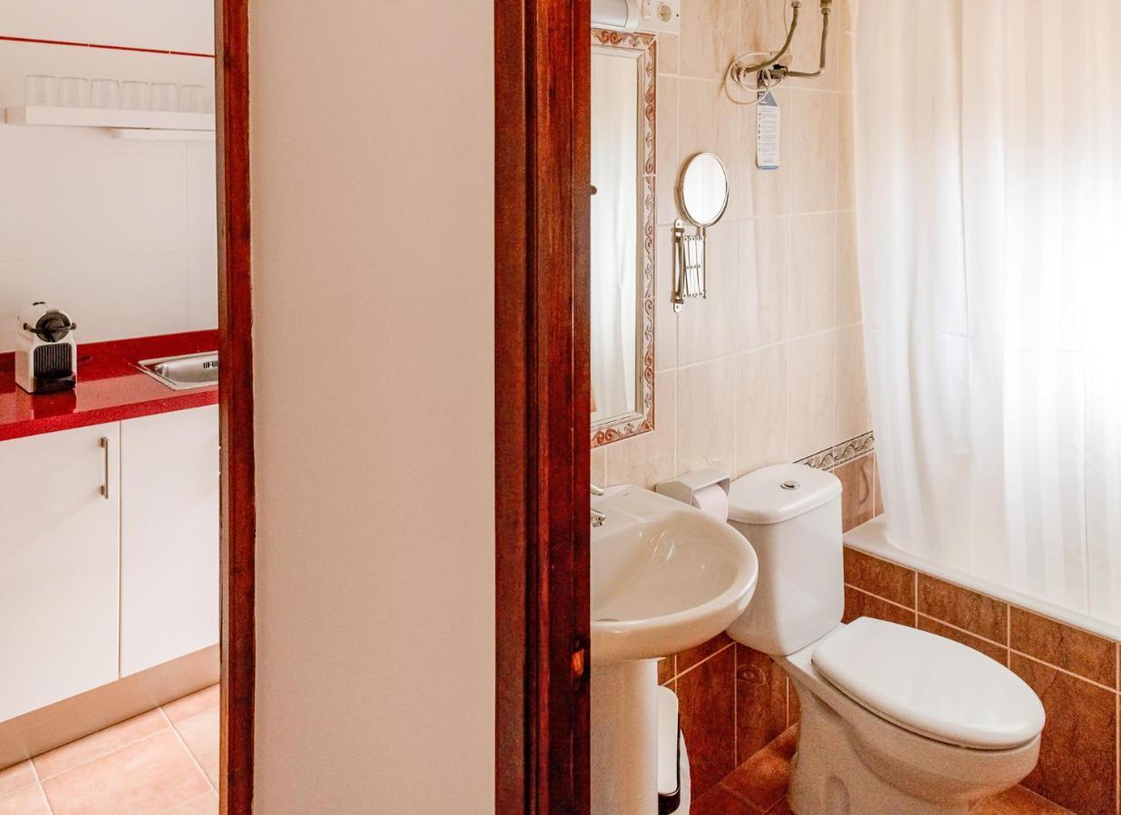 Apartamentos El Pino - Formentera Break Es Calo  Eksteriør billede